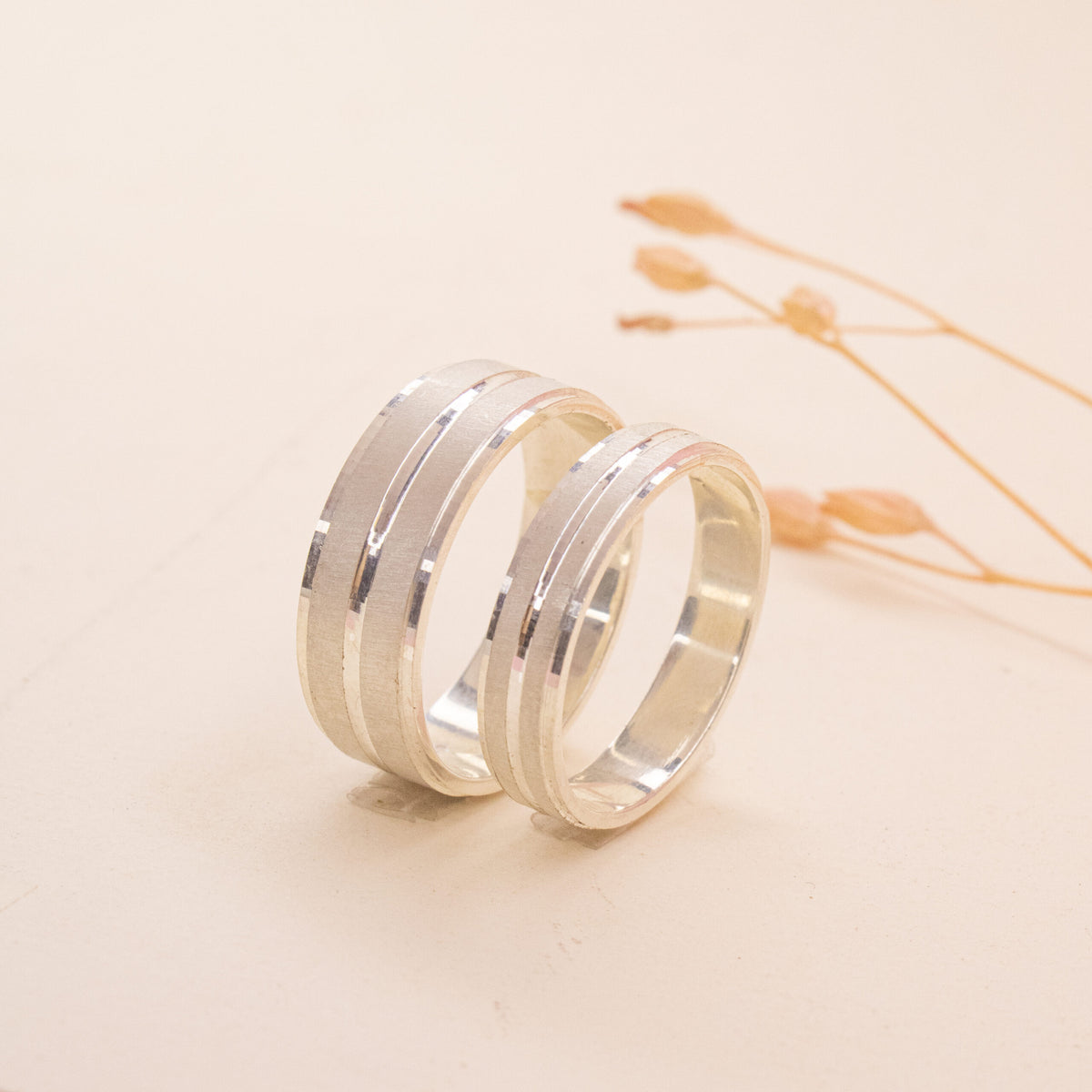 anillo para parejas de plata, anillo texturado, anillos plateados, anillo de compromiso