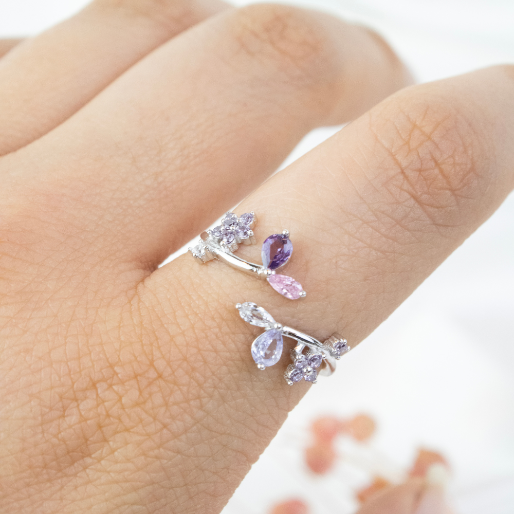 anillo de plata, anillo plateado, anillo regulable, anillo de flores, anillo con piedras, anillos lila