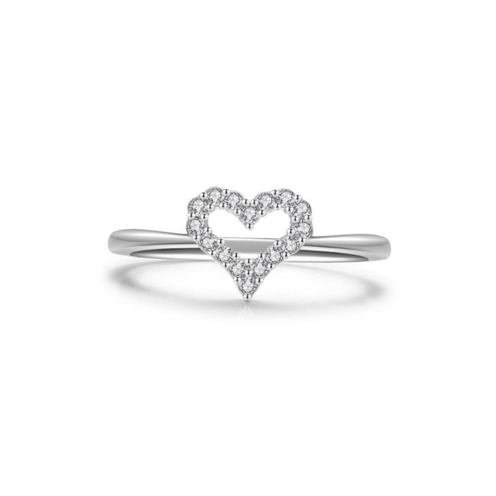anillo de compromiso, anillo con piedras, anillo plateado con piedras, anillo con diamante, anillo de promesa, anillo de corazon, anillo de corazon con piedras, anillo para pareja, anillo delicado de corazon