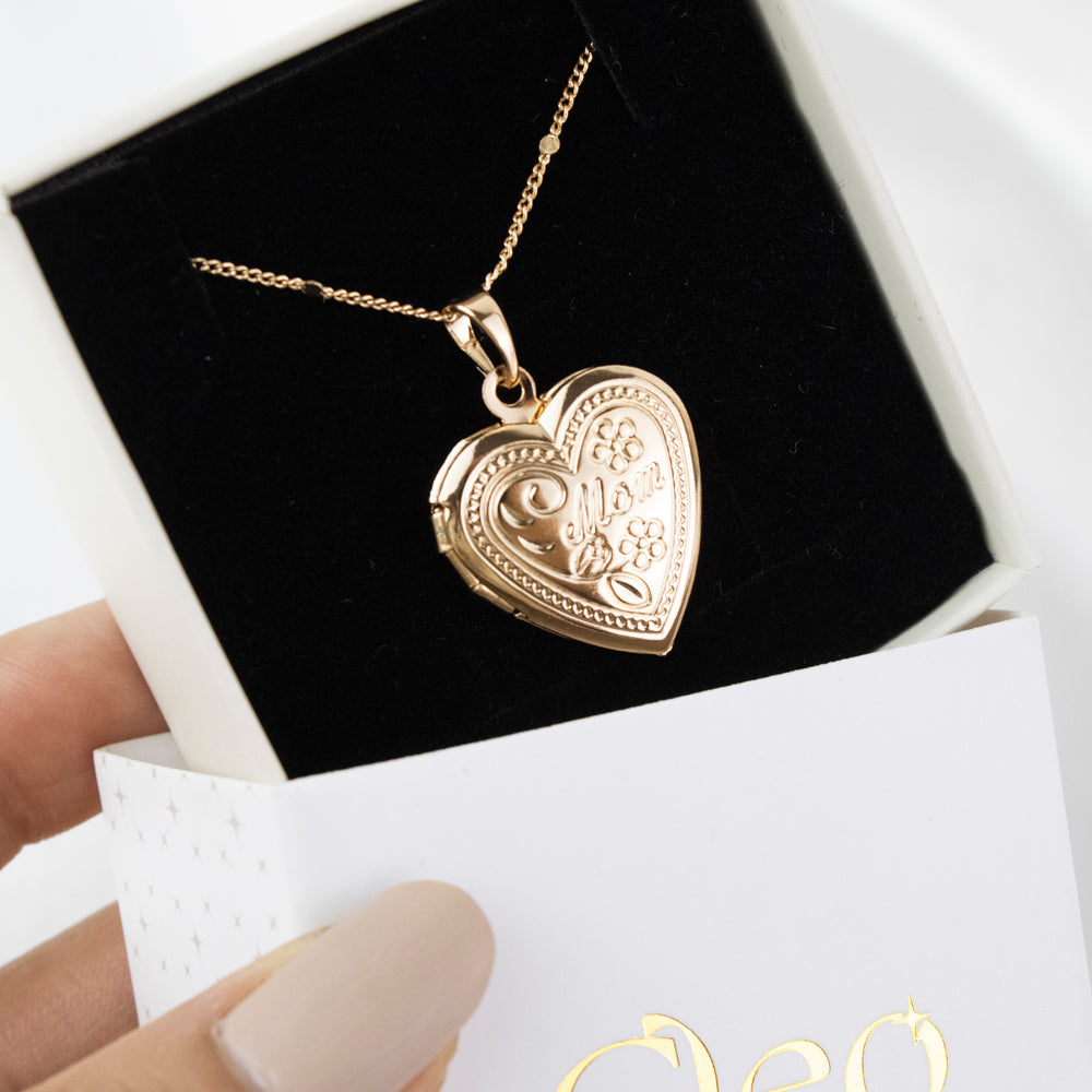 Relicario en forma de corazón con grabado de mamá, con encapsulado de 2 fotos en tono dorado