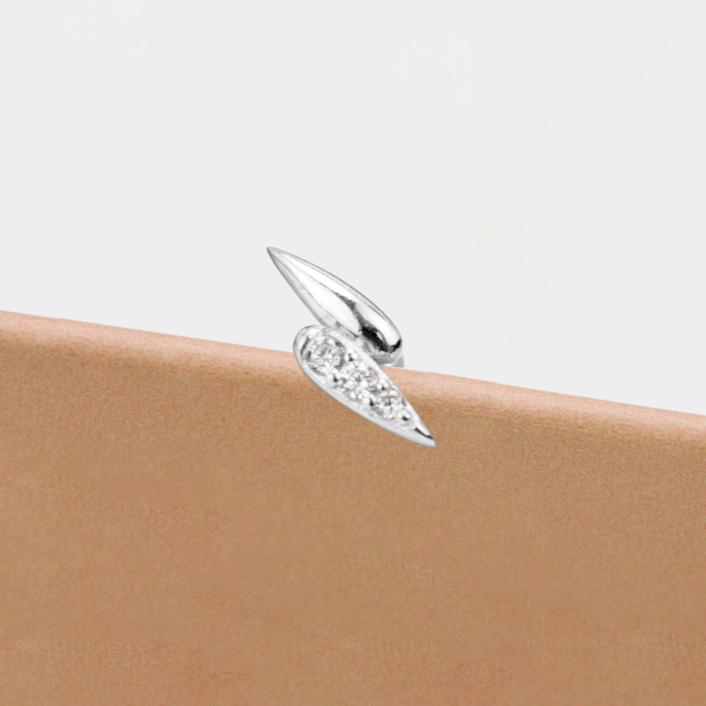 Piercing en forma de rayo con piedras plateado plata